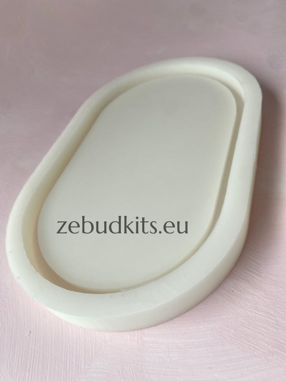 Oval silicone mold for making 19cm trays
